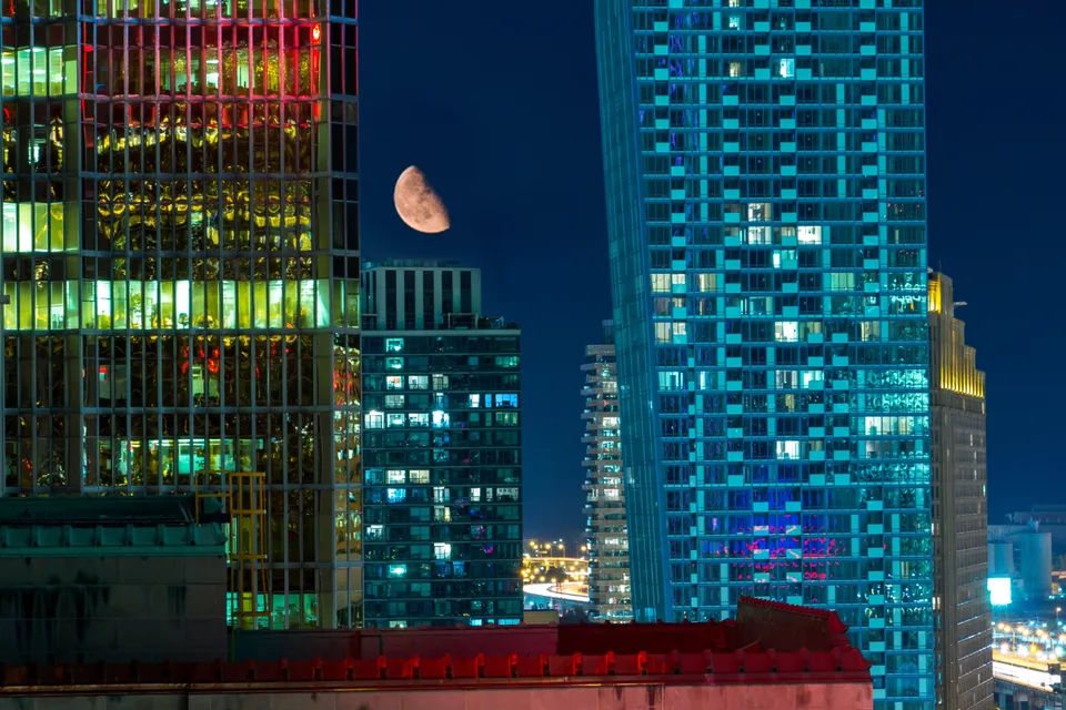 goodnight moon | royal bank plaza | toronto.