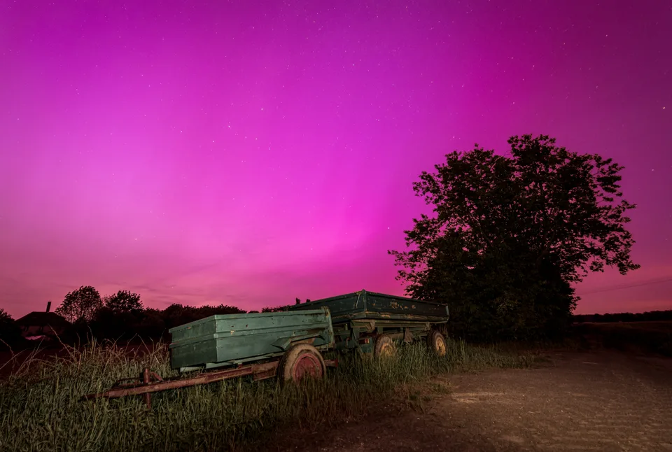 Pinkes Polarlicht für alte Anhänger